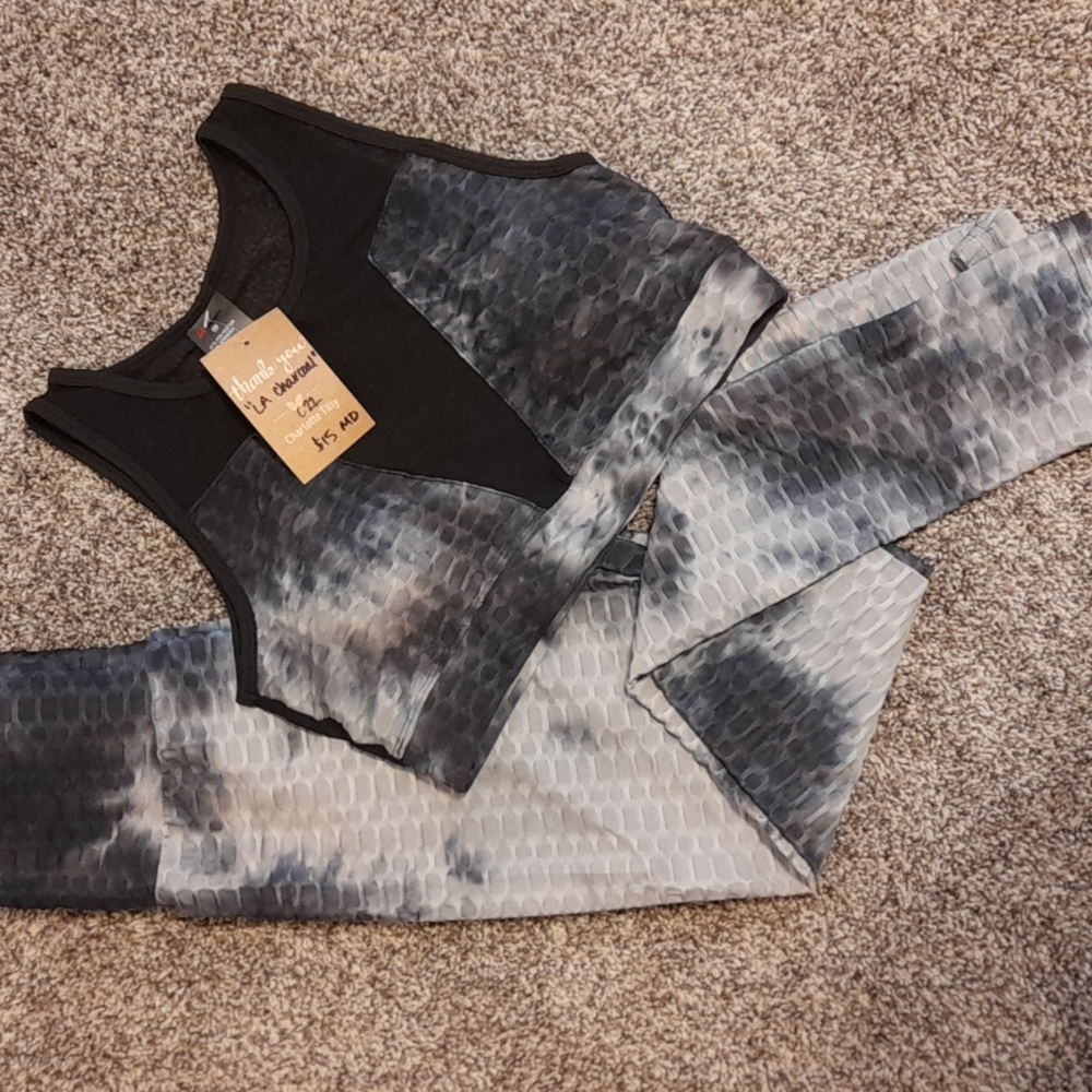 NWT athletic Set - Picture 1 of 3